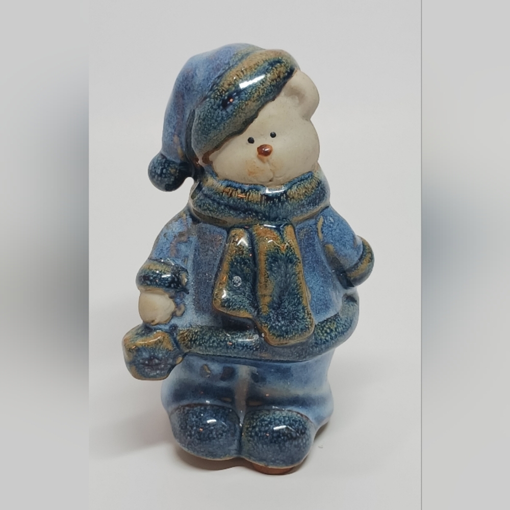 3.5" Ceramic Bear with gift 🎁 Figurine. Vintage. Keramik Glazed Pottery